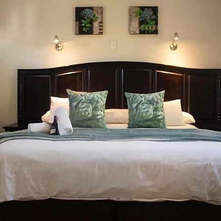 Victoria And Alfred Guest House Порт Елизабет Екстериор снимка