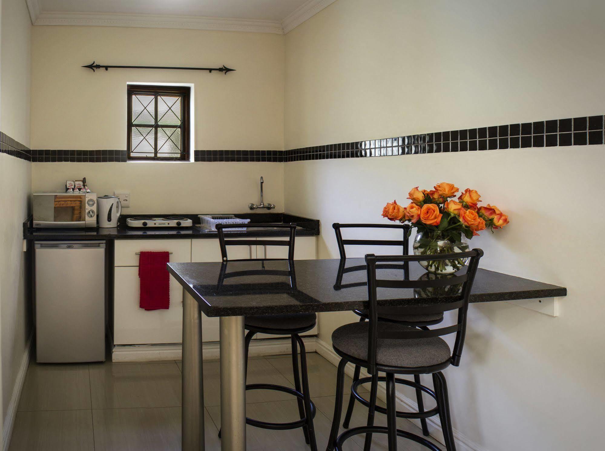 Victoria And Alfred Guest House Порт Елизабет Екстериор снимка