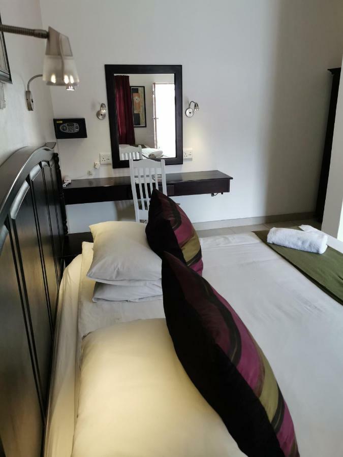 Victoria And Alfred Guest House Порт Елизабет Екстериор снимка